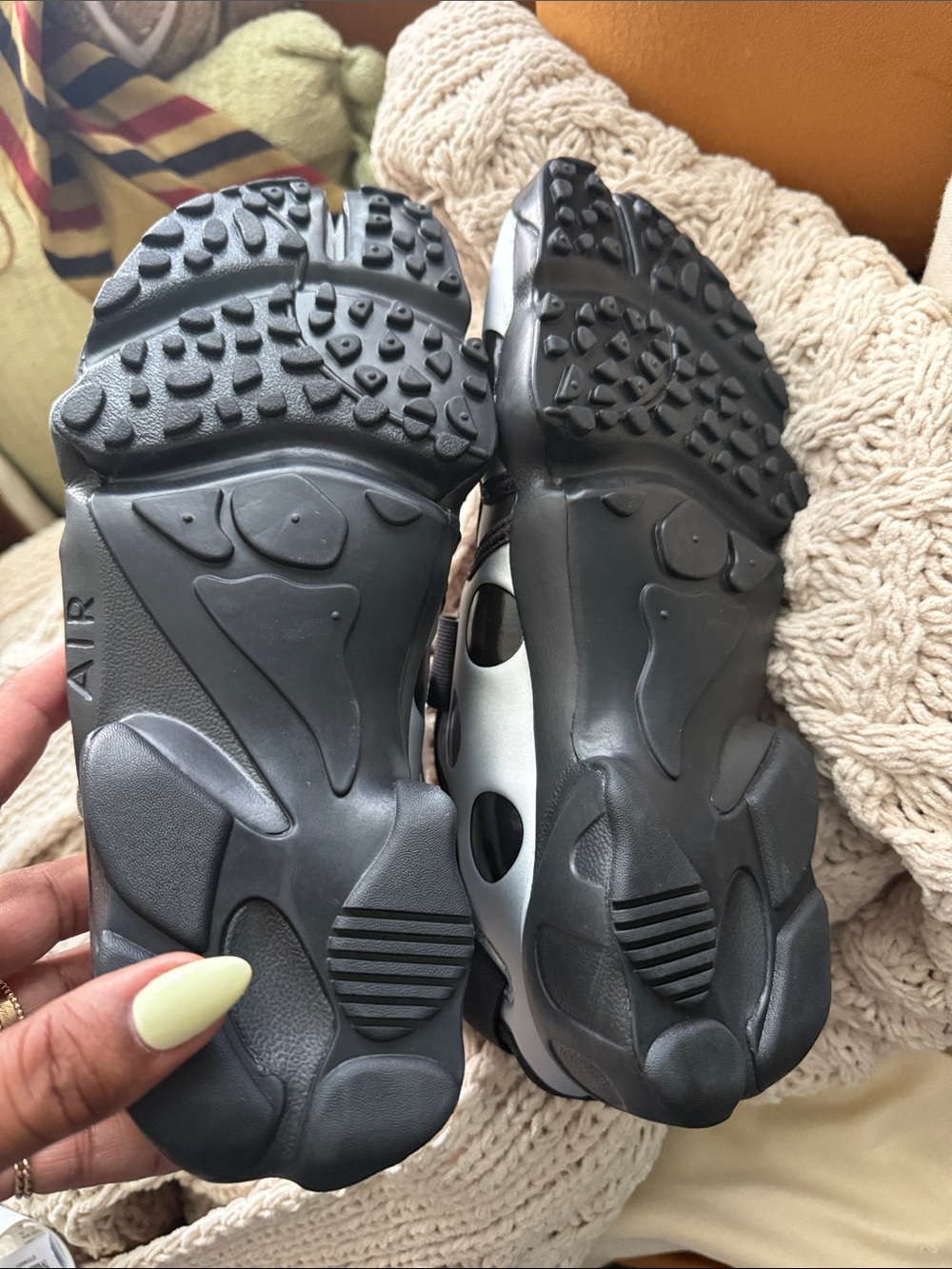 Japan Exclusive- Nike Air Rift - Picture 10 of 12